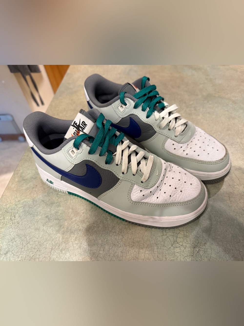 Nike Air Force 1 '07 LV8 'Split' (Light Silver/Deep Royal) - Men’s Size 8